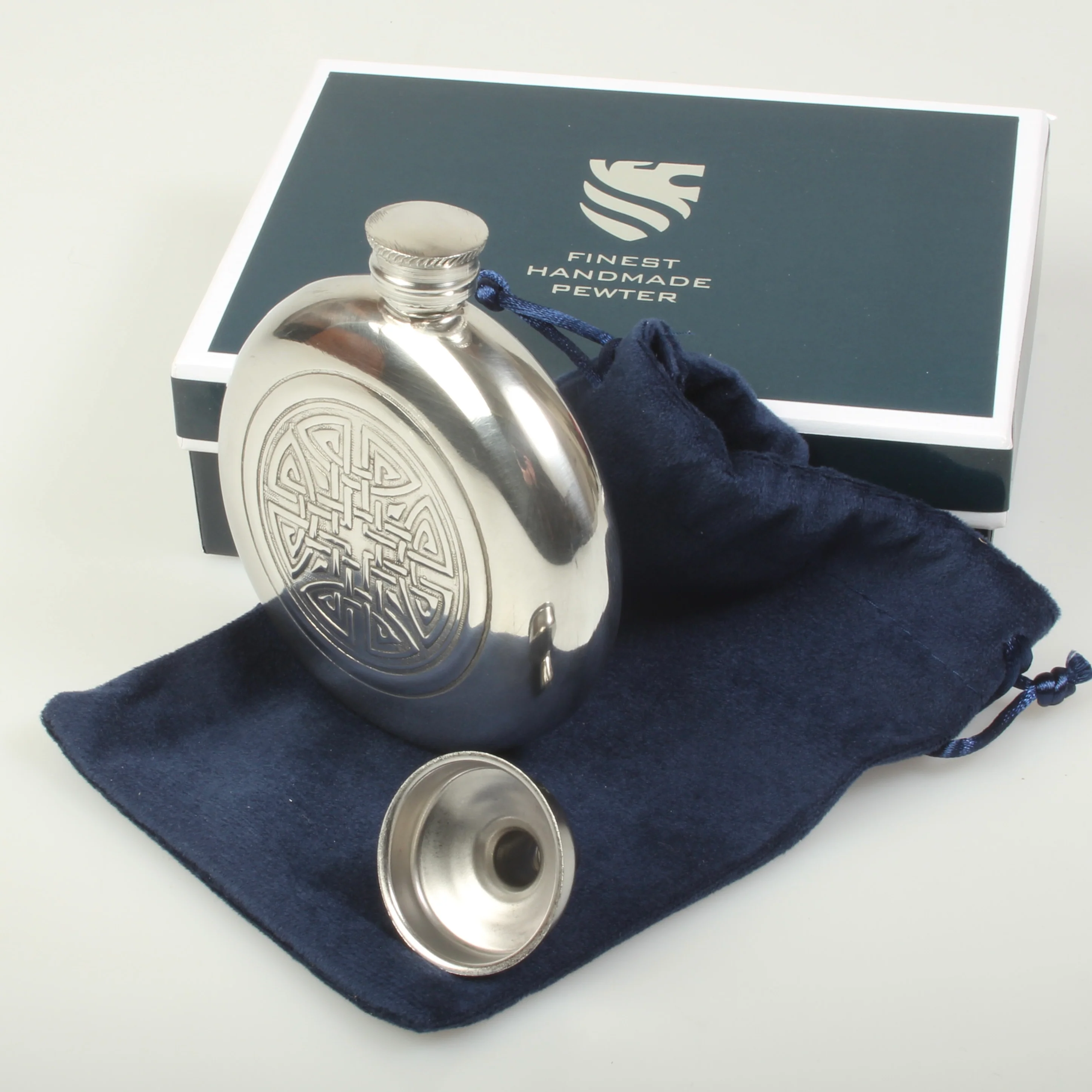 6oz Celtic Knot Pewter Flask - Image 3
