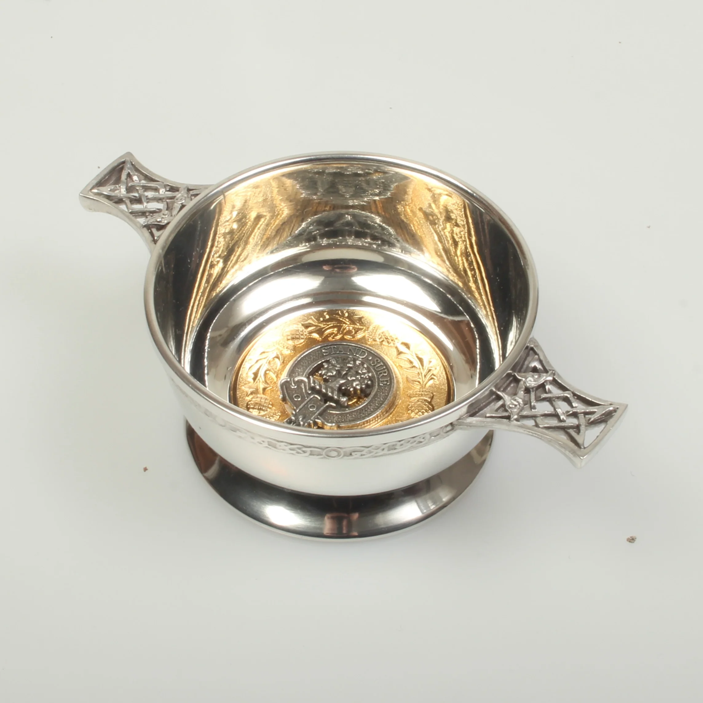 Anderson Clan Crest Quaich with Gold Trim - Image 2