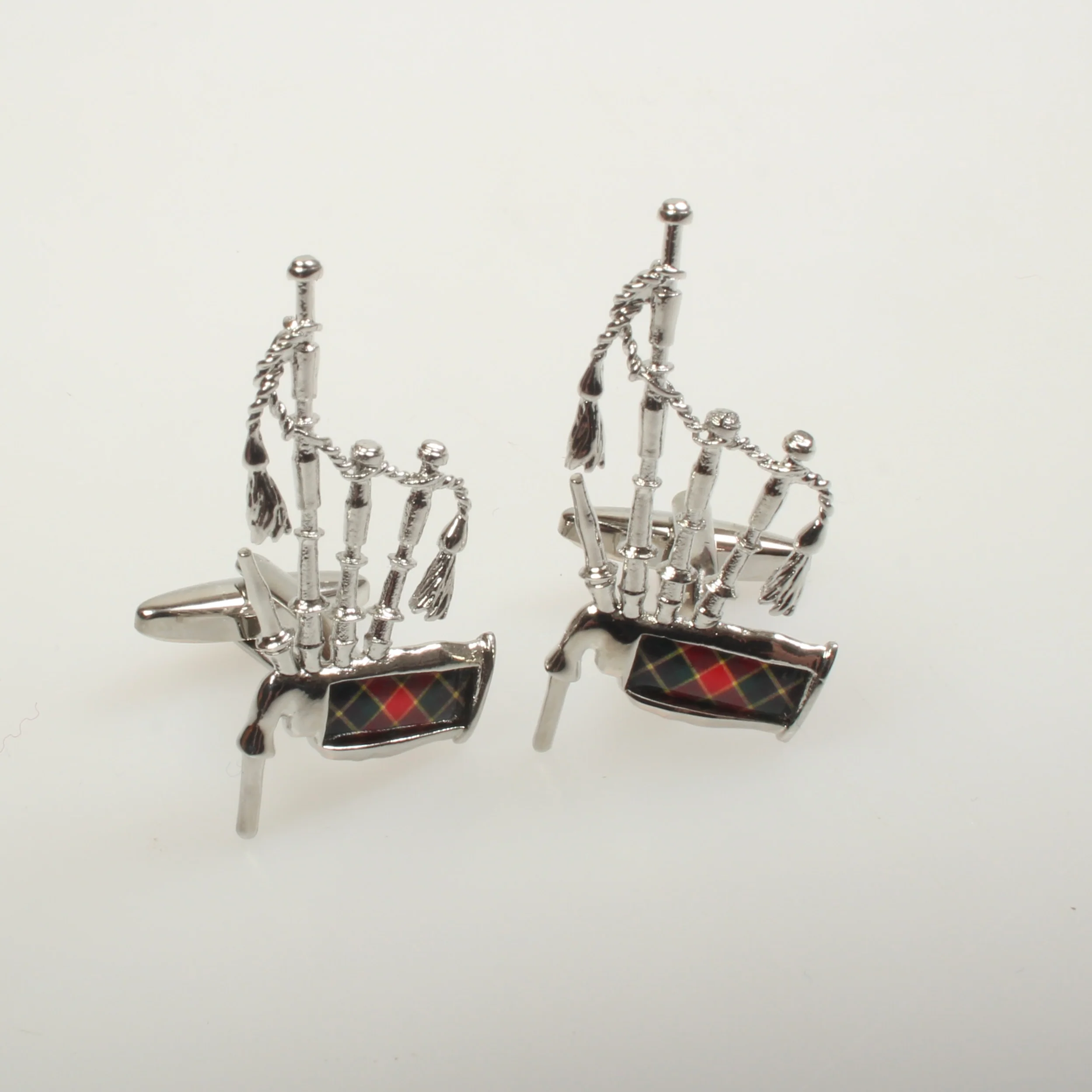 Bagpipe Cufflinks with Gunn Tartan Insert - Image 2