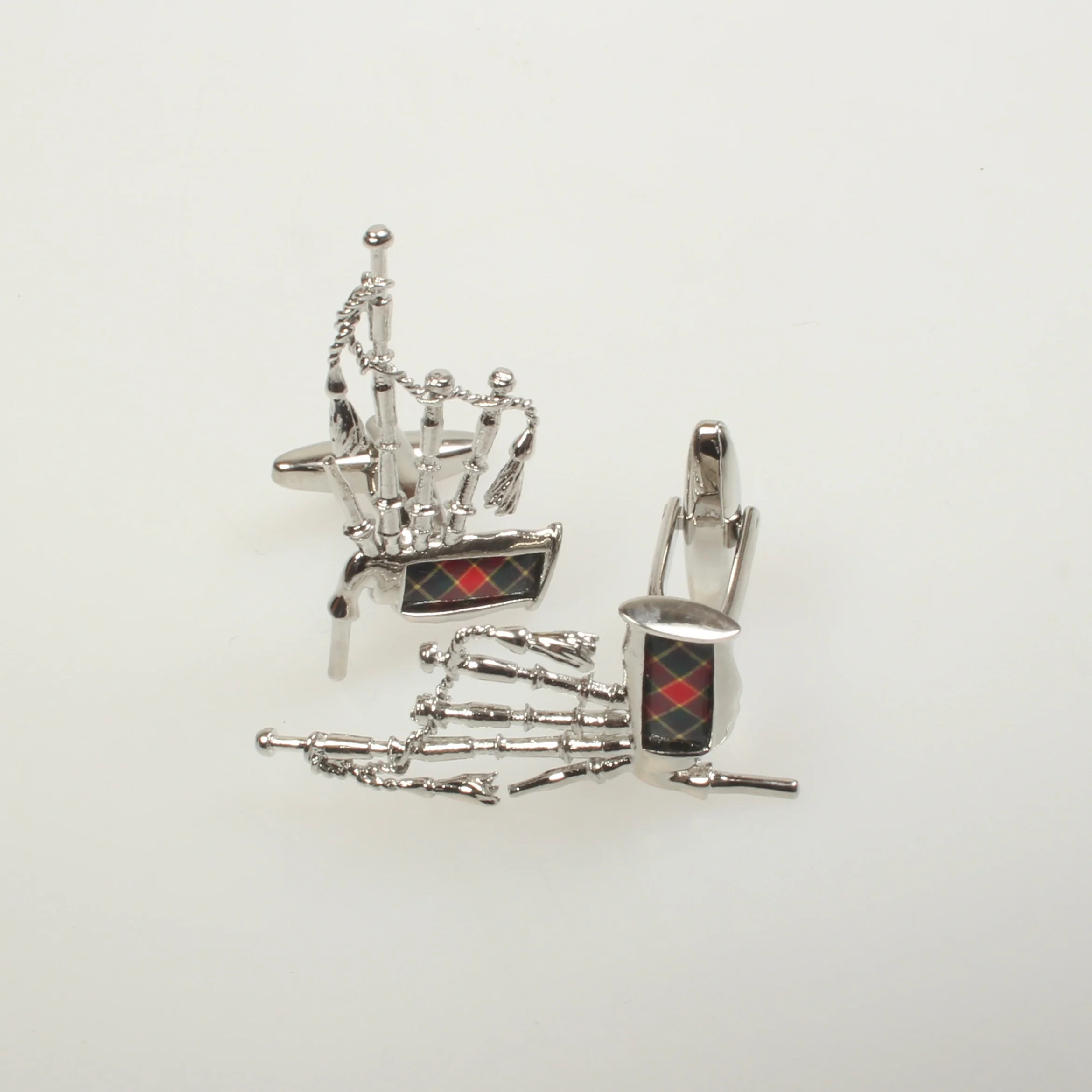 Bagpipe Cufflinks with Gunn Tartan Insert - Image 3