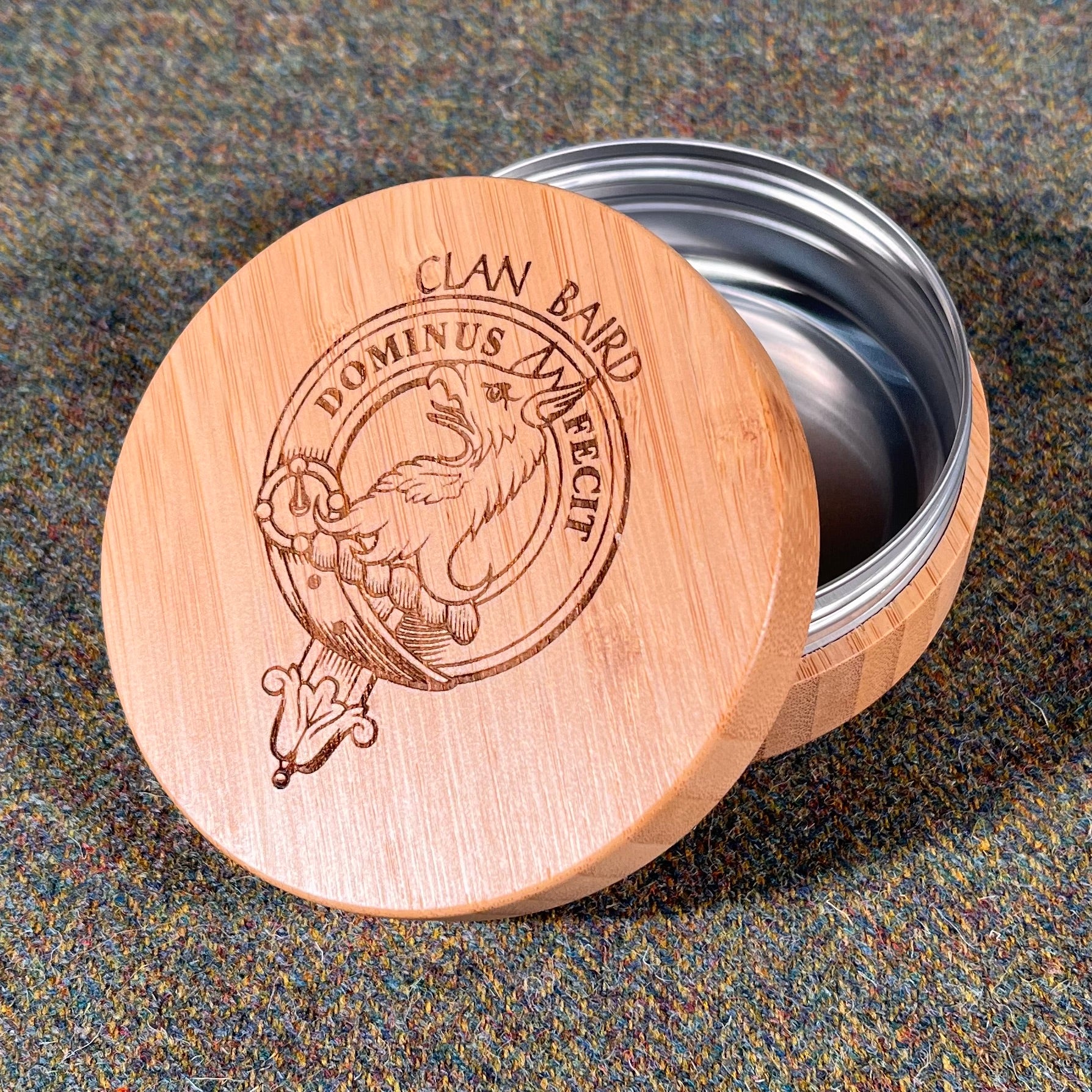 Baird Clan Crest Bamboo Tin - Image 2