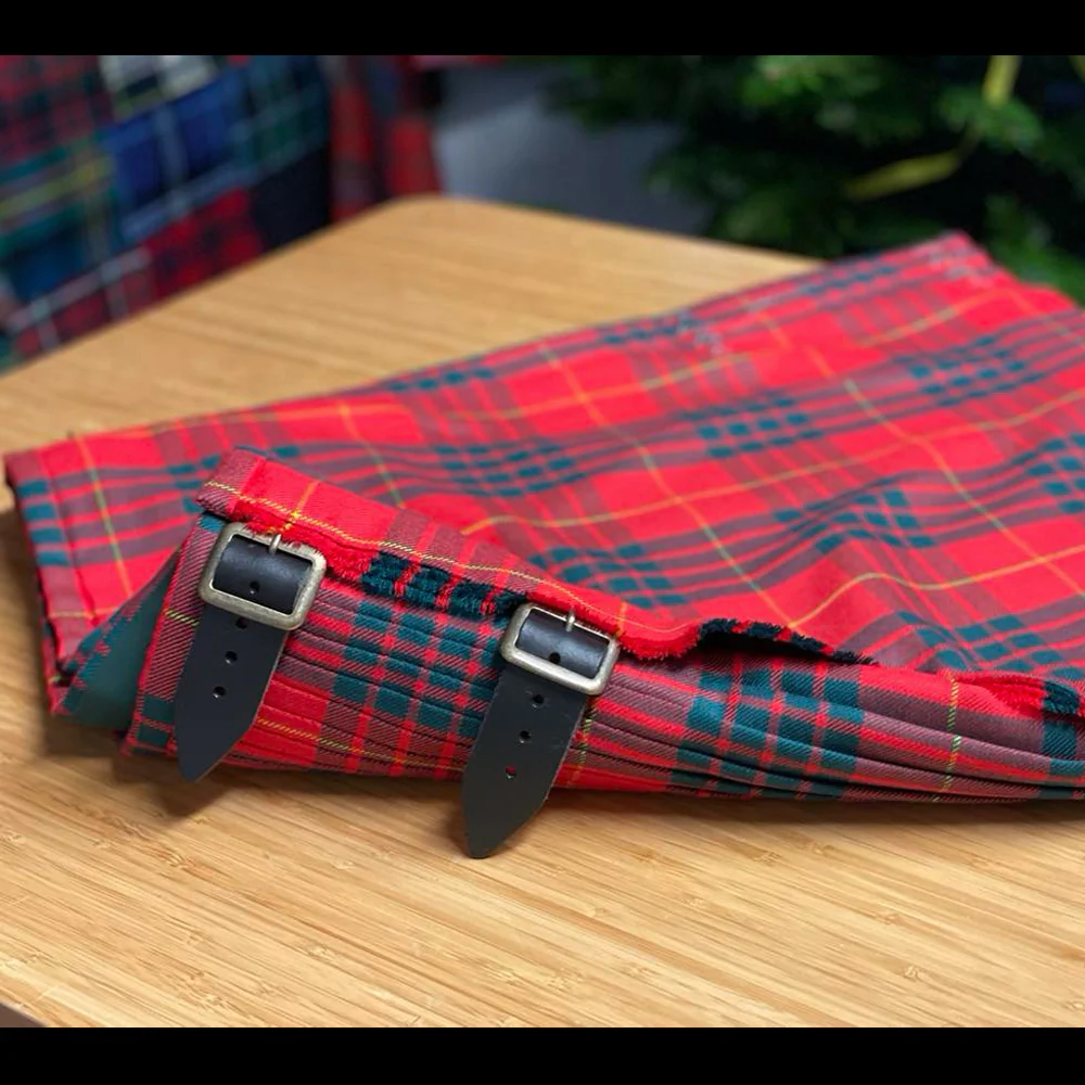 Cameron Clan Modern Medium Weight Hand Stitched Kilt - Image 4