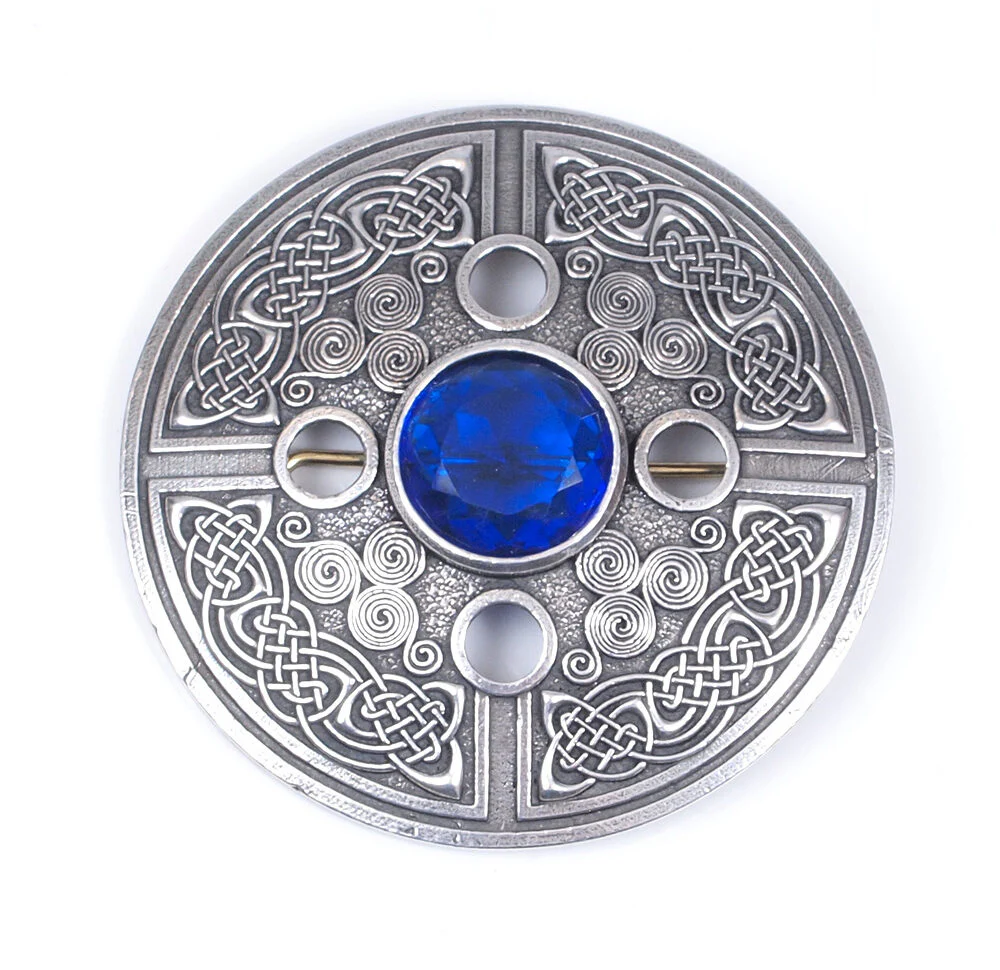 Celtic Spiral Plaid Brooch - Image 4