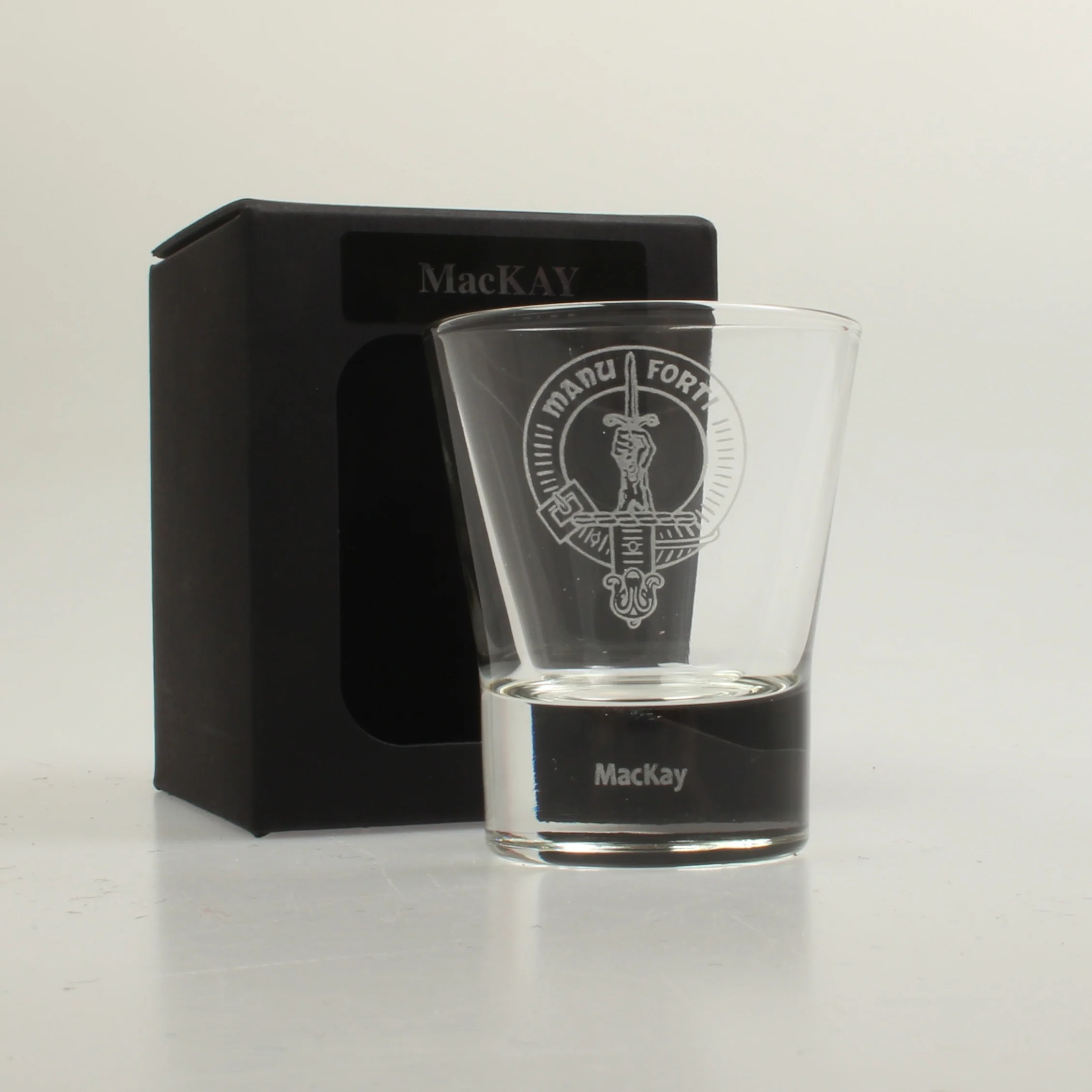 Clan Crest Dram Glass Set of 6 with MacKay Crest. - Image 2