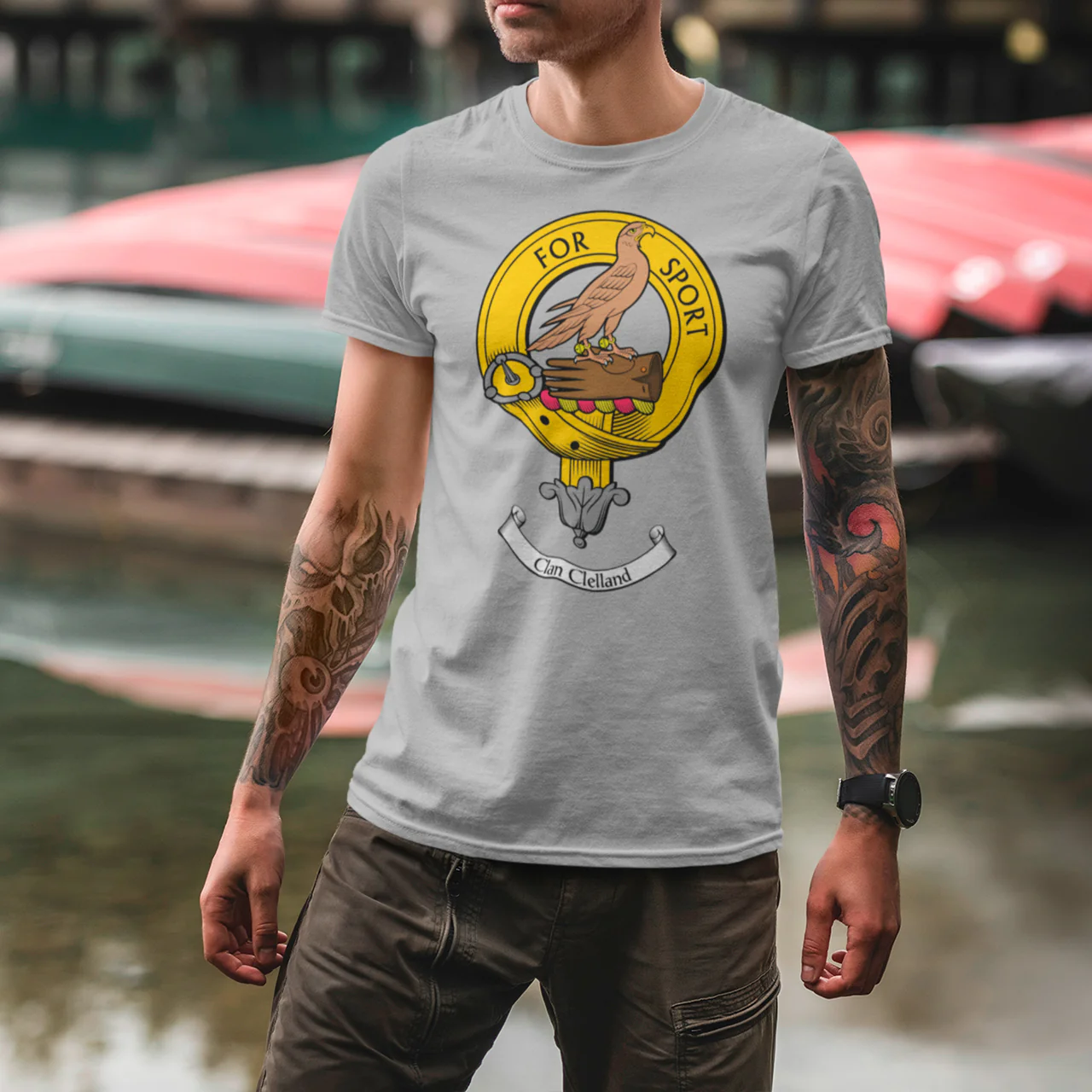 Clelland Clan Crest Men's T-Shirt - Customizable Clan Pride Tee in Multiple Sizes