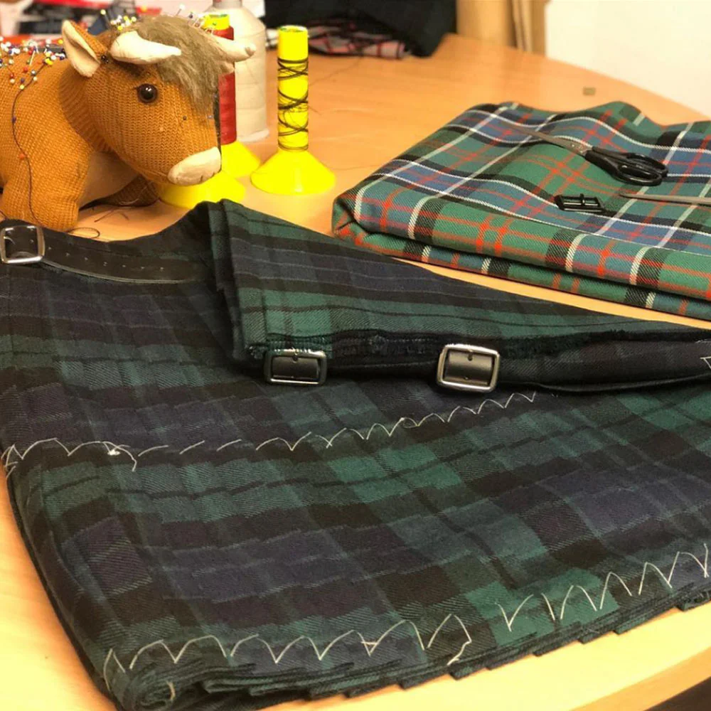 MacKay Modern  Heavyweight Hand Stitched Kilt - Image 3