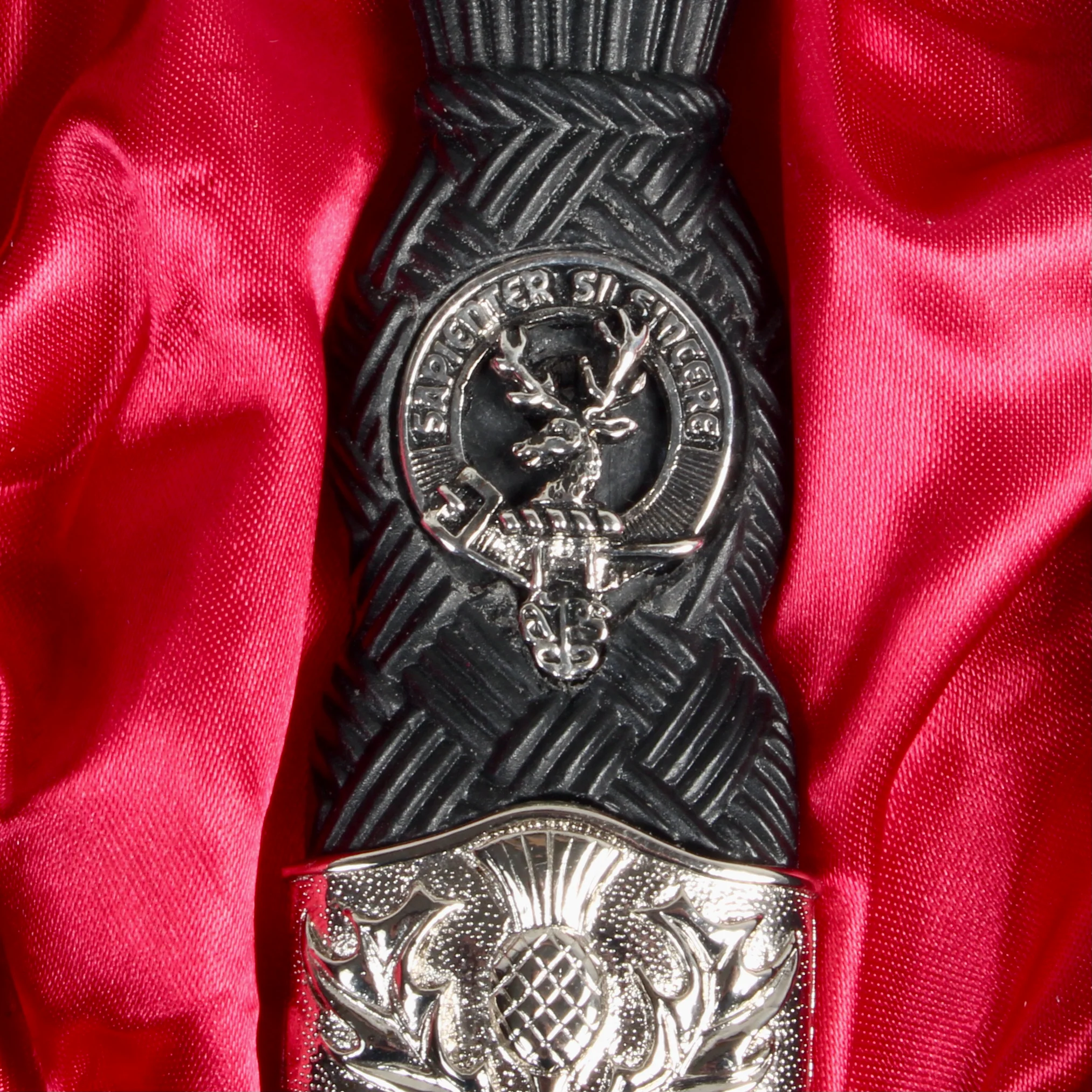 Davidson Clan Crest Stone Top Thistle Design Sgian Dubh - Image 2