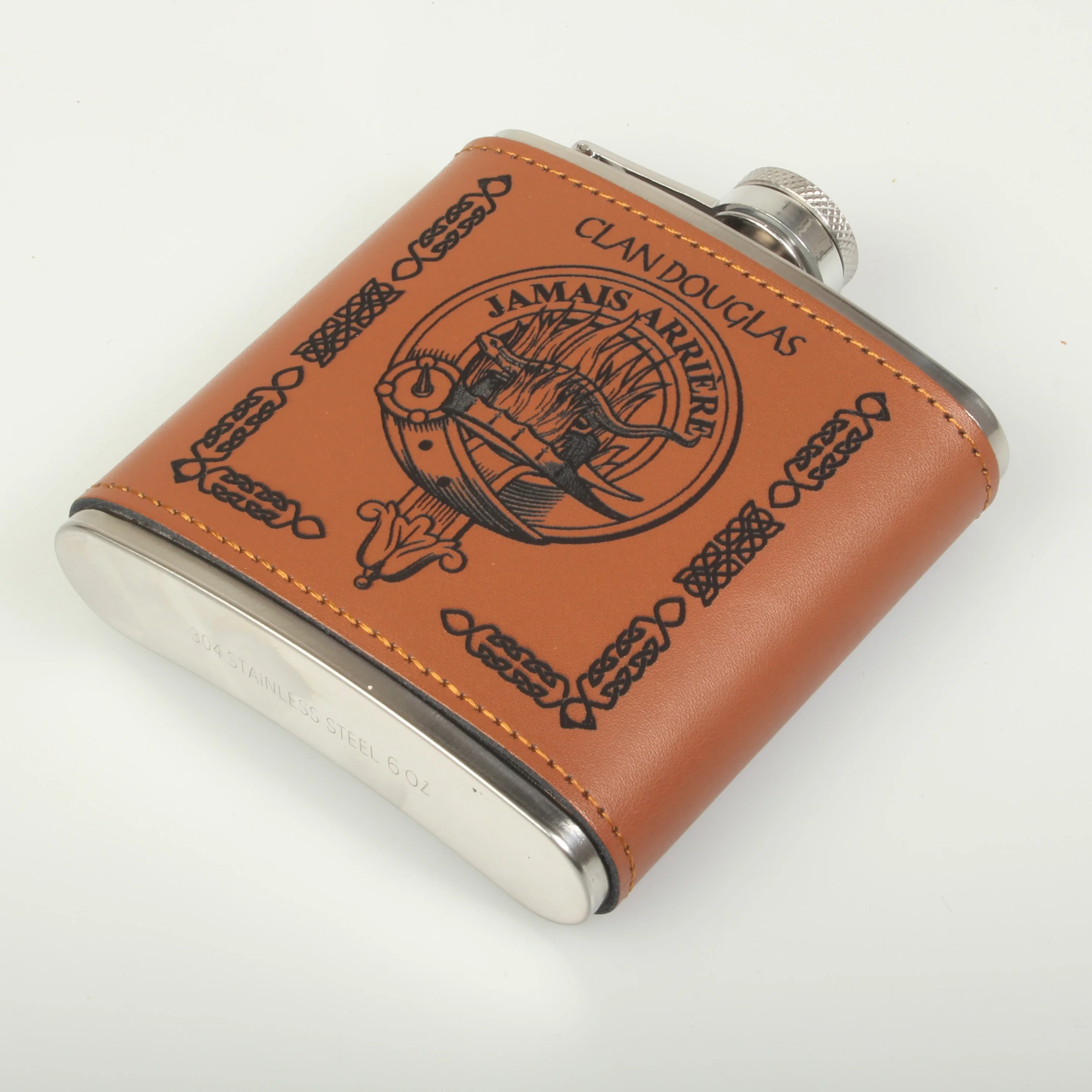 Douglas Clan Crest PU Leather Covered Hip Flask - Image 4