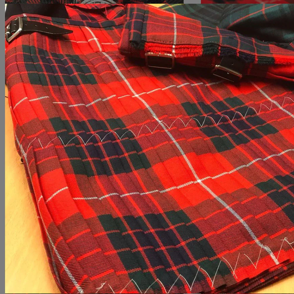 Fraser Red Modern Heavyweight Hand Stitched Kilt - Image 3
