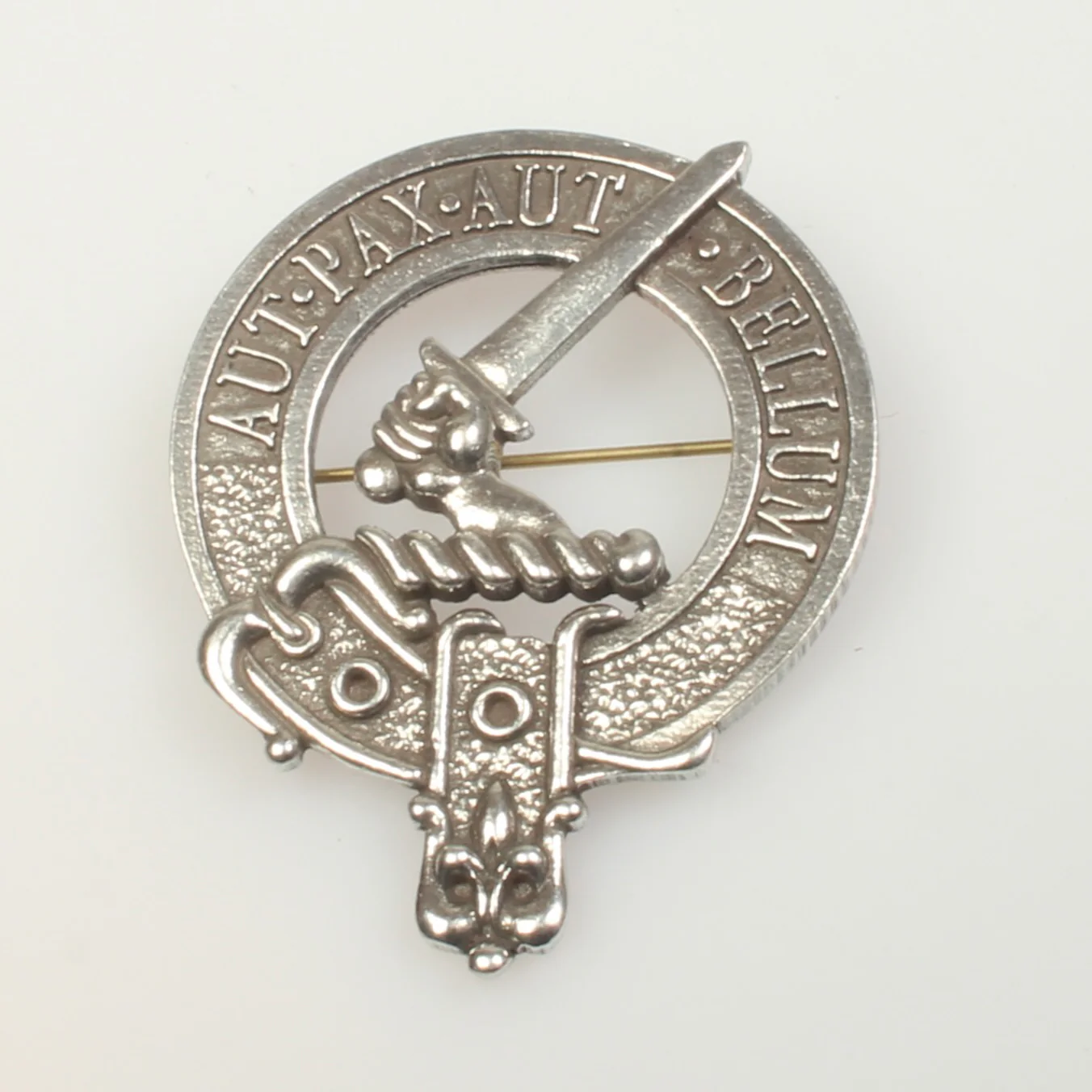 Gunn Clan Crest Badge in Pewter - Image 3