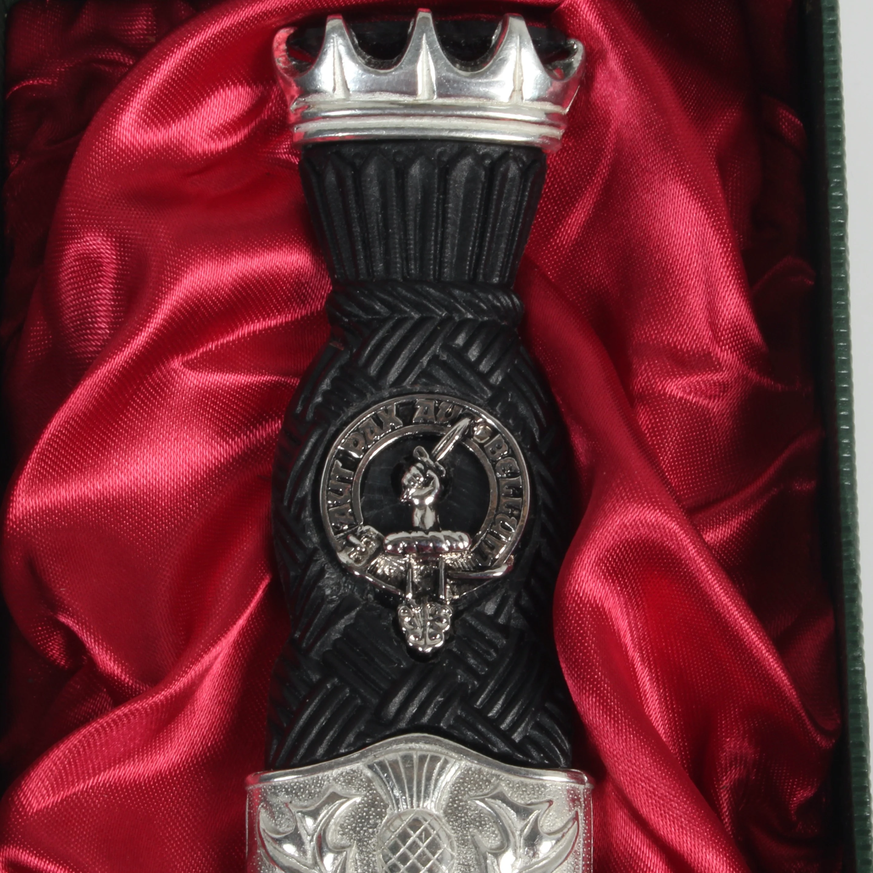 Gunn Clan Crest Stone Top Thistle Design Sgian Dubh - Image 2