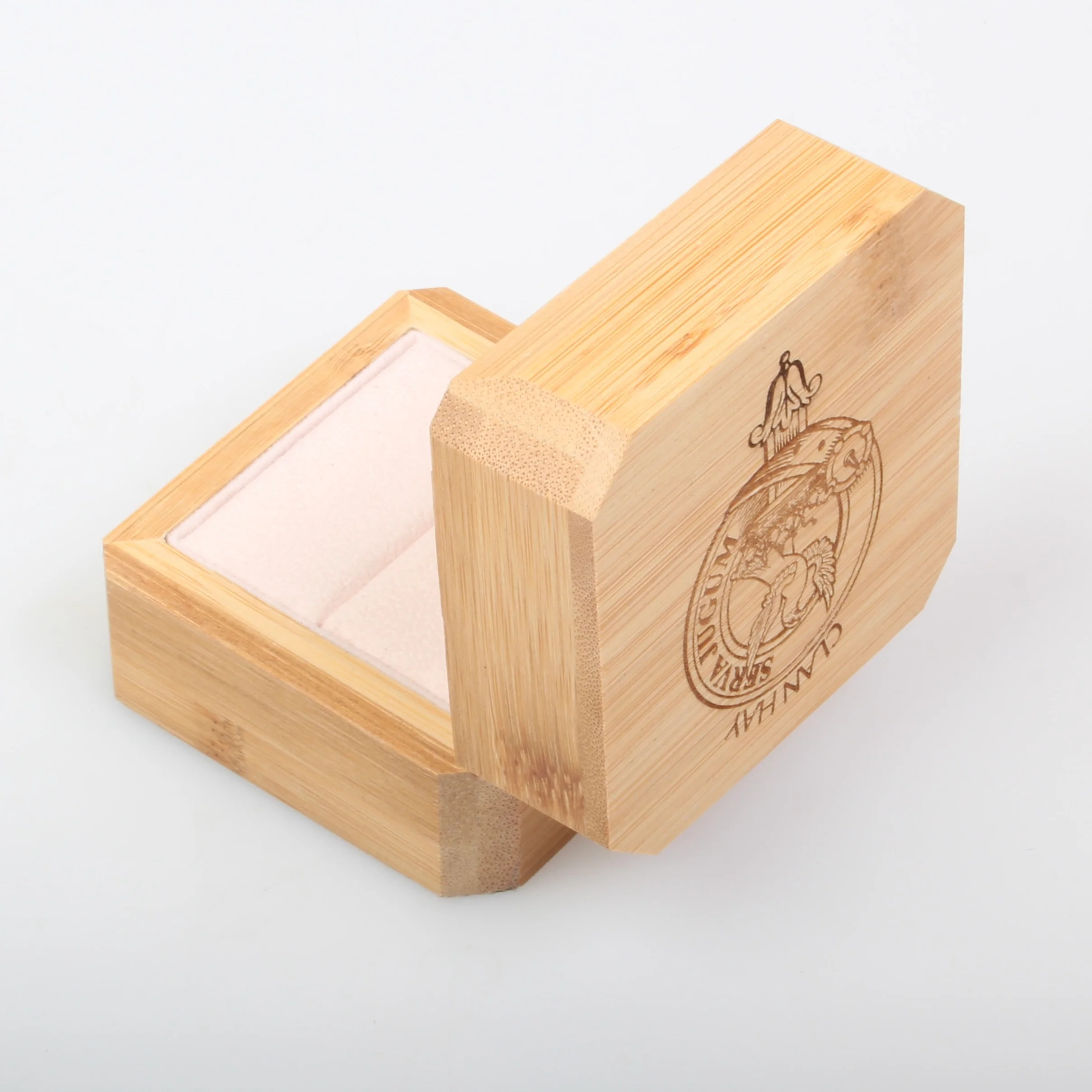 Hay Clan Crest Wooden Ring Box - Image 2