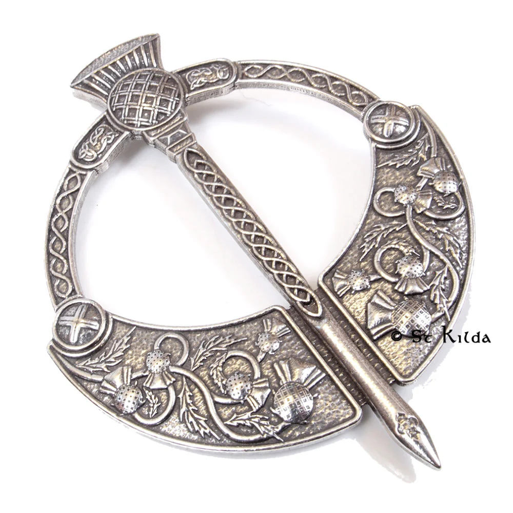 Highland Thistle Penannular Plaid Brooch - Image 2