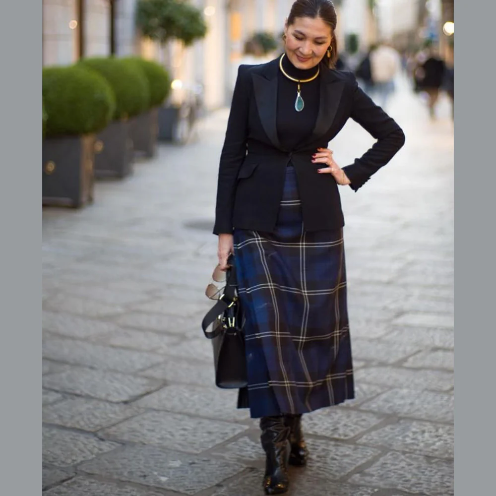 Ladies Floor Length Hand Stitched Kilt - mediumweight
