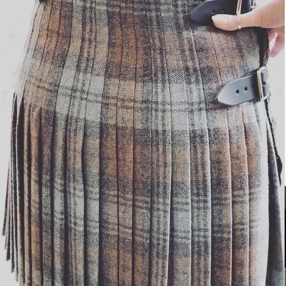 Ladies Hand Stitched Tweed Kilt - Image 4