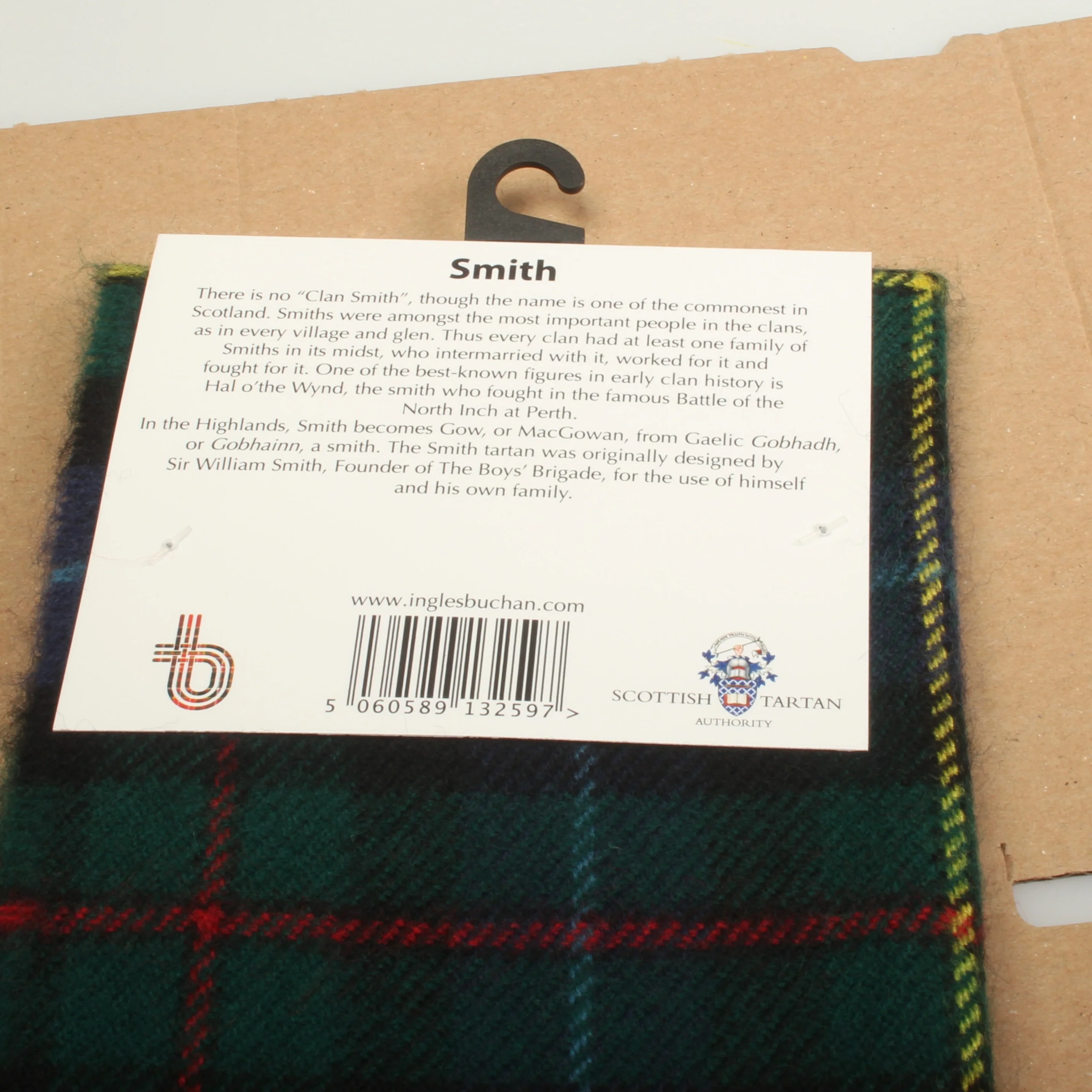Lambswool Scarf in Smith Modern Tartan - Image 3