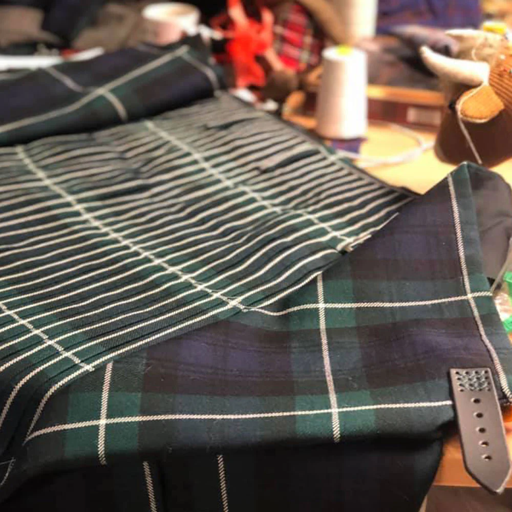 Lamont Modern Heavyweight Hand Stitched Kilt - Image 3