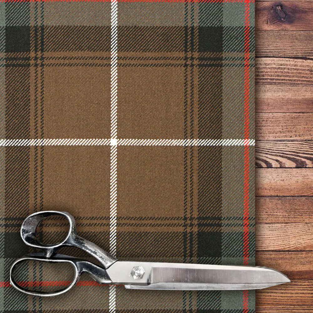 MacDonald Of The Isles Green Weathered   Heavy Weight Tartan per meter
