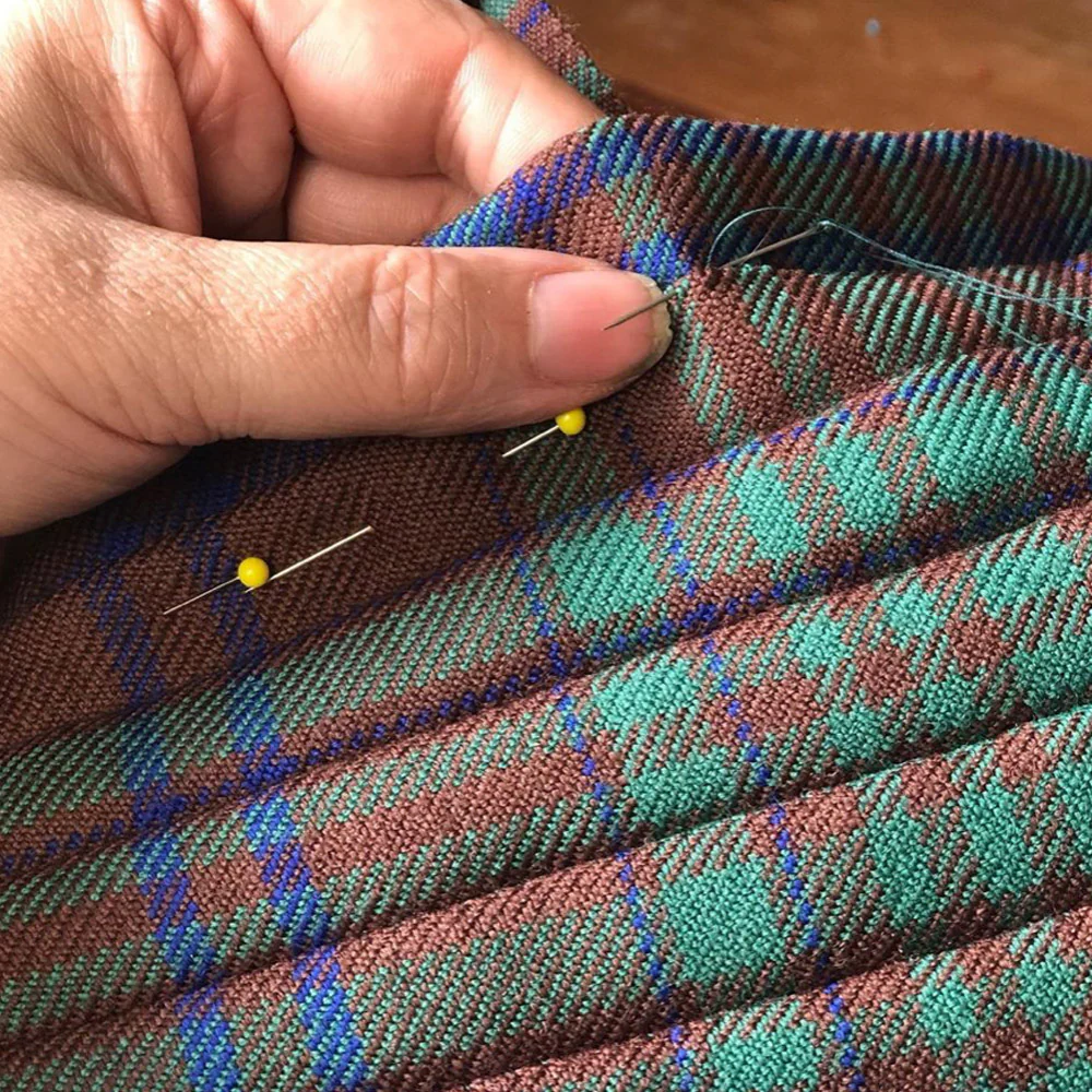 MacGillivray Ancient Heavyweight Hand Stitched Kilt - Image 3