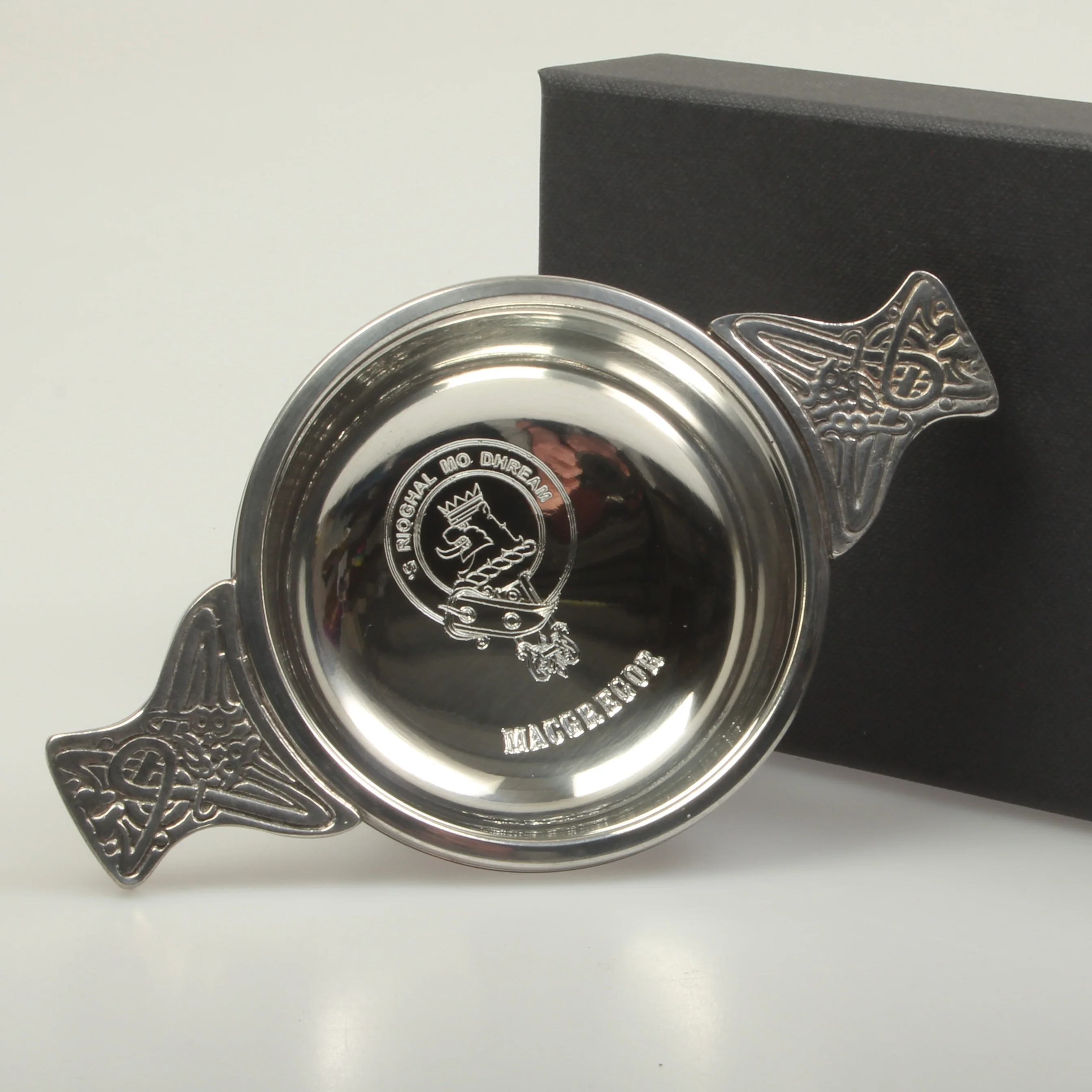MacGregor Clan Crest Engraved Quaich. - Image 2