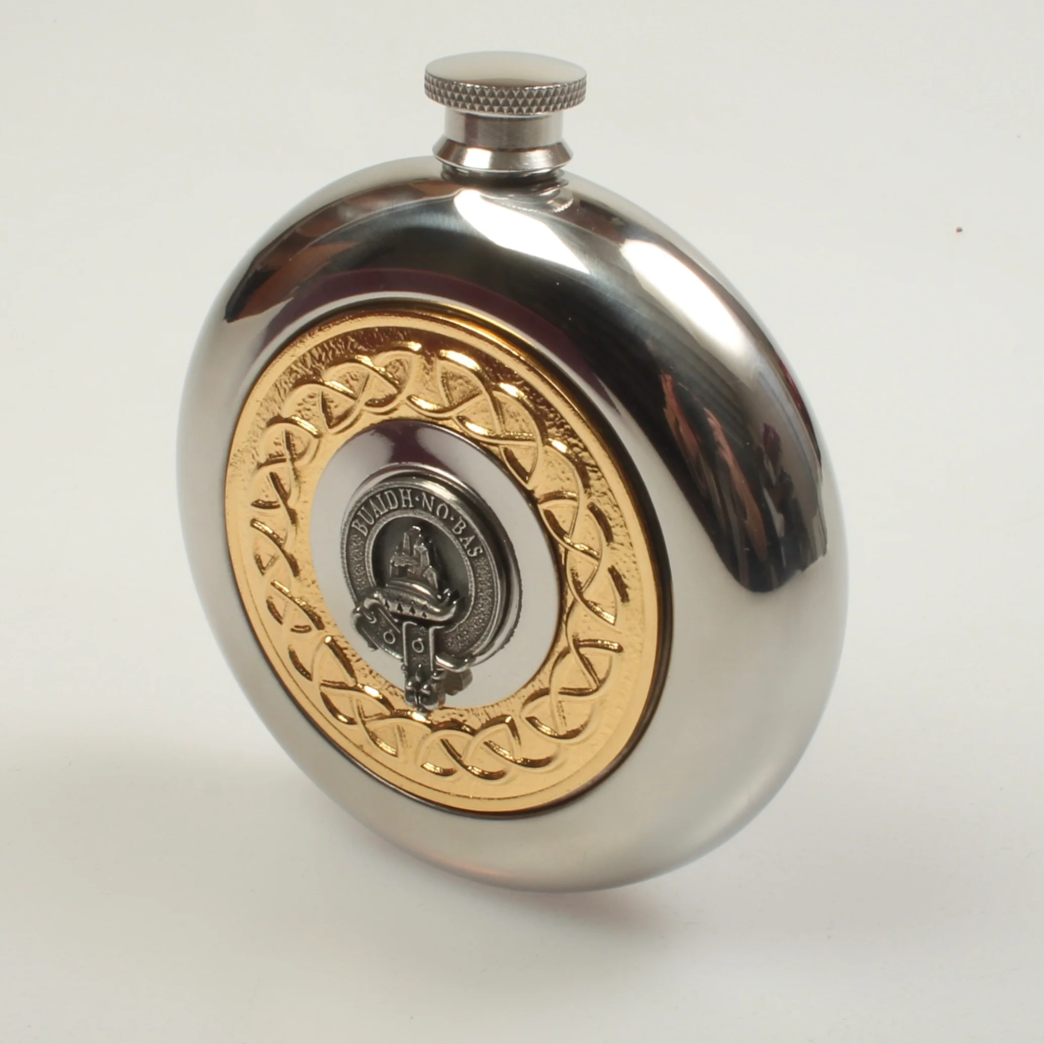 MacNeil Clan Crest Pewter Sporran Flask - Image 2