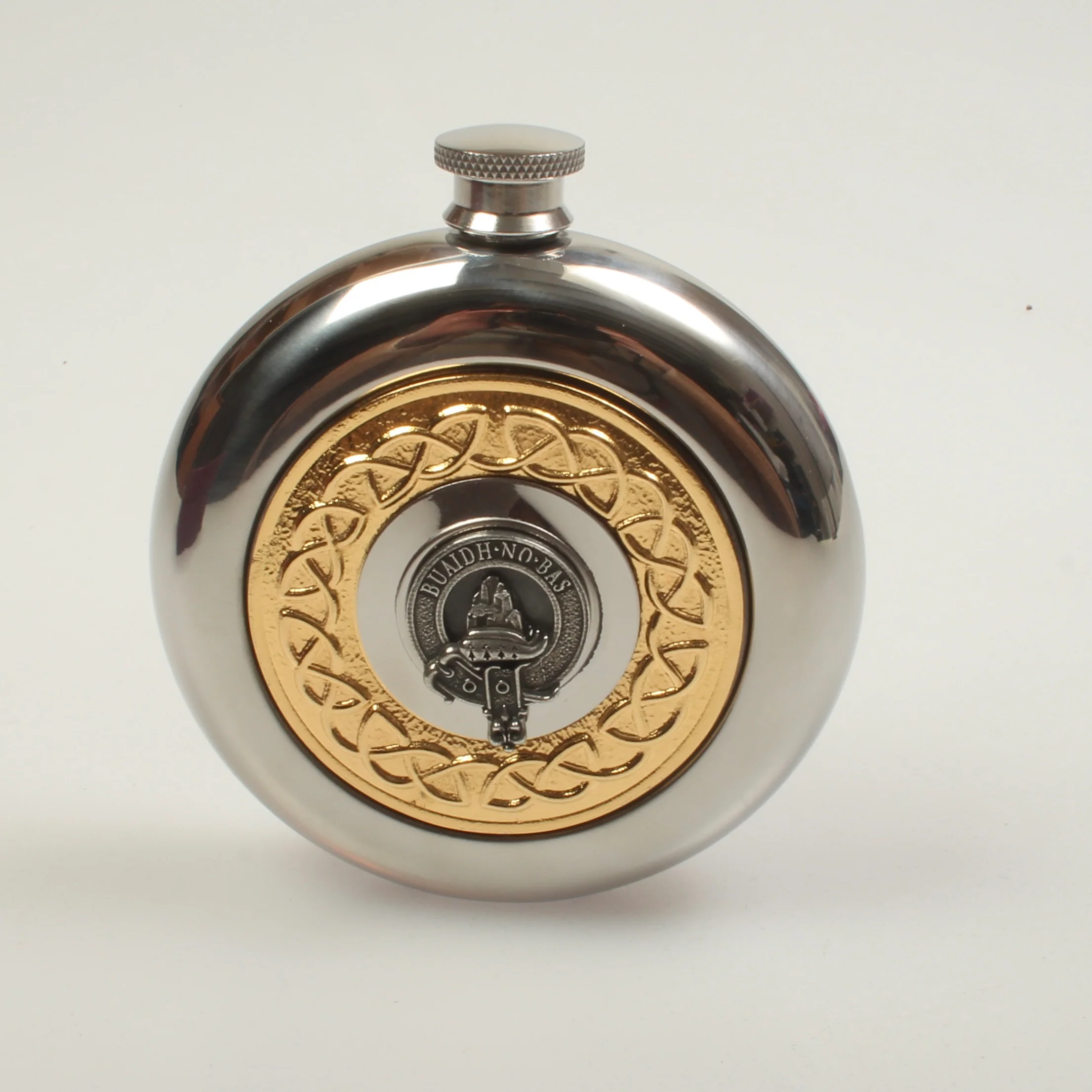 MacNeil Clan Crest Pewter Sporran Flask - Image 3