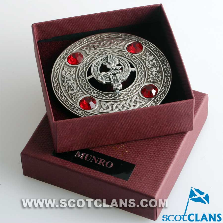 Munro Clan Crest Pewter Plaid Brooch - Image 2