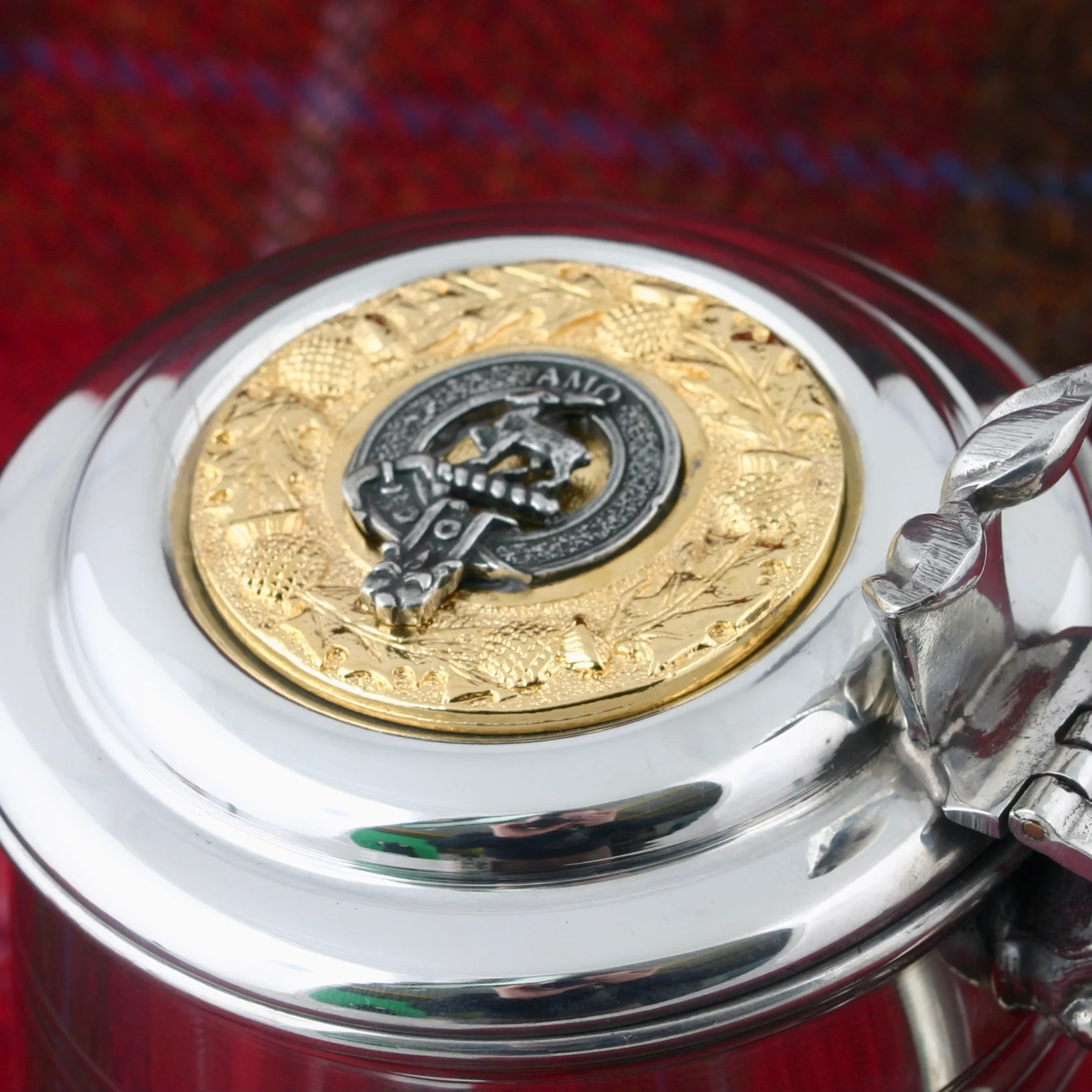 Pewter Tankard With Gold Trim and Scott Clan Crest. - Image 2