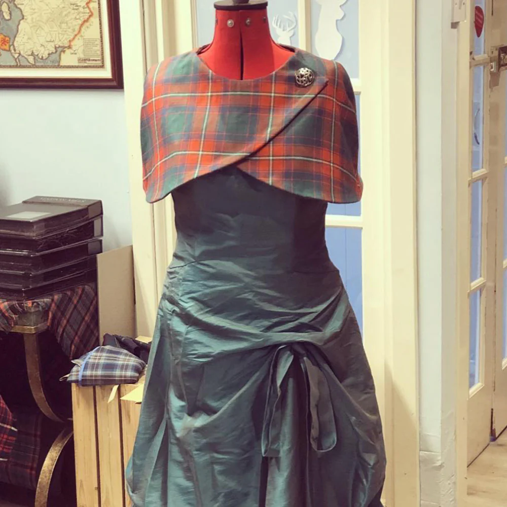 Reversible Crossover Capelet - choose your tartan and tweed - Image 3