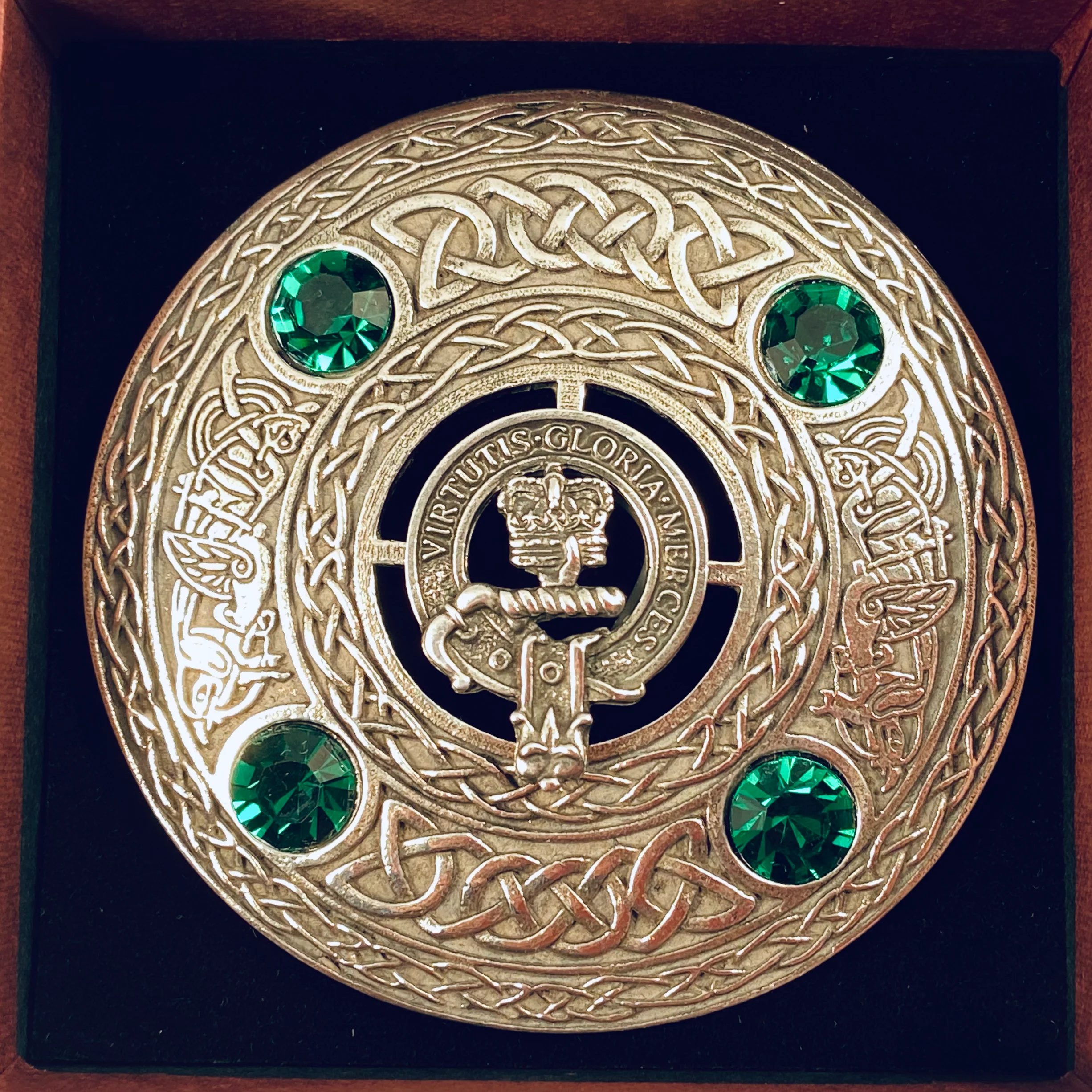 Robertson Clan Crest Pewter Plaid Brooch - Image 4