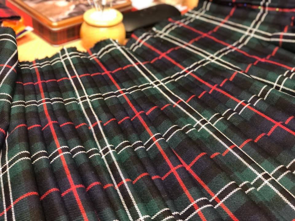 Rose Hunting Modern Heavyweight Hand Stitched Kilt - Image 3