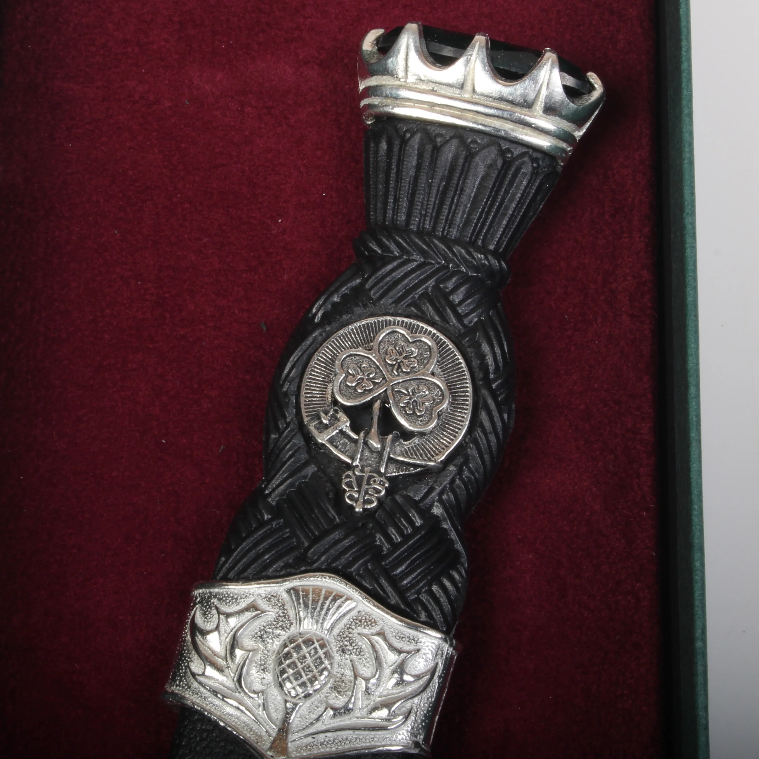 Shamrock Crest Badge Stone Top Thistle Design Sgian Dubh - Image 2
