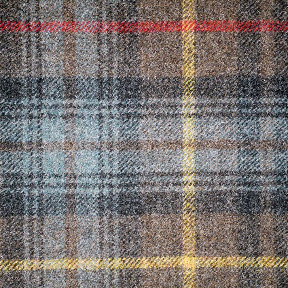 Stewart Hunting Weathered Tweed Hand Stitched Kilt - Image 3