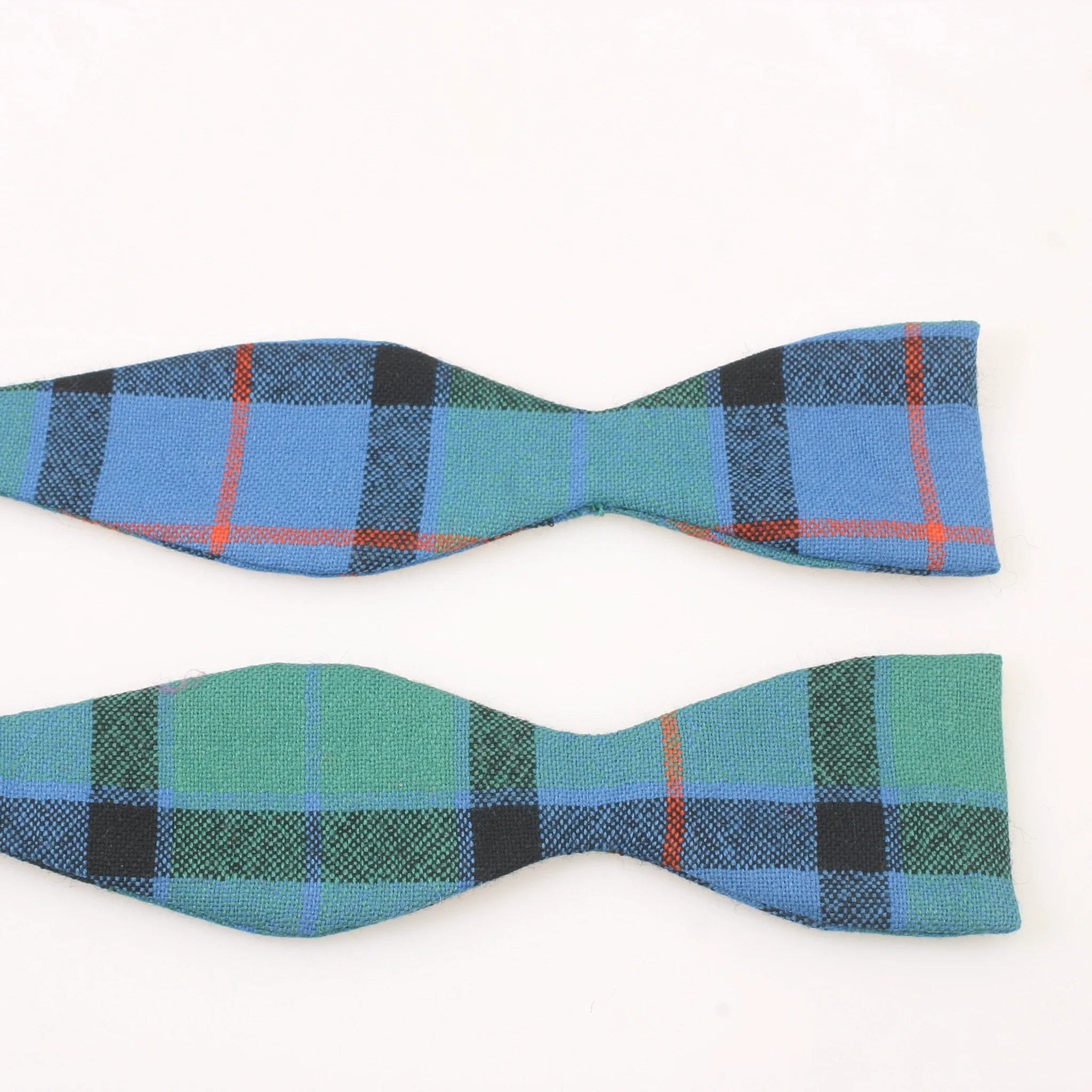 Tartan Self Tie Bow Tie - Wing Collar (100% Wool) - Image 4