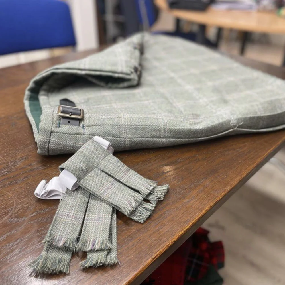Woodpecker Tweed Hand Stitched Kilt - Image 4