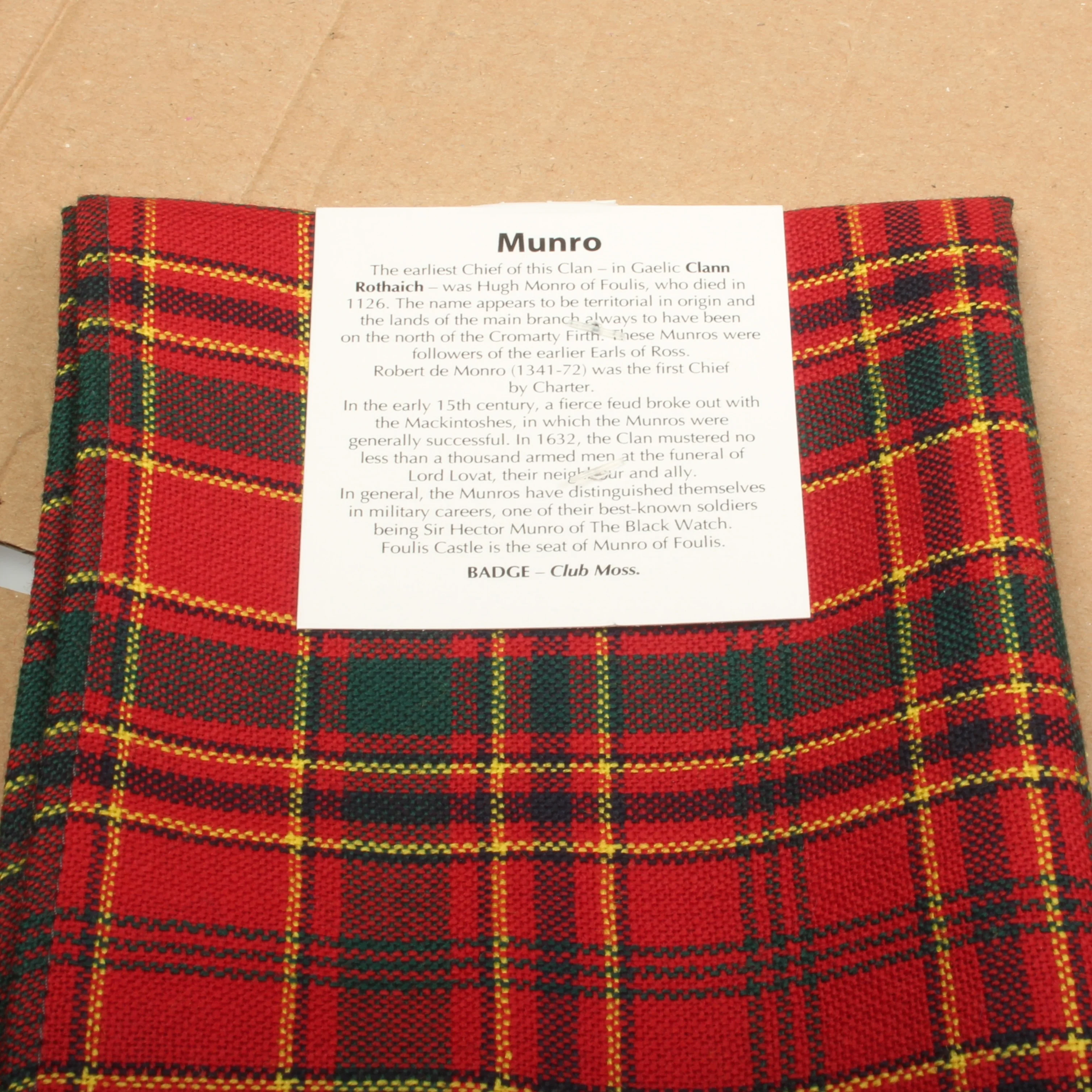 Wool Tartan Pocket Square in Munro Ancient Tartan - Image 3
