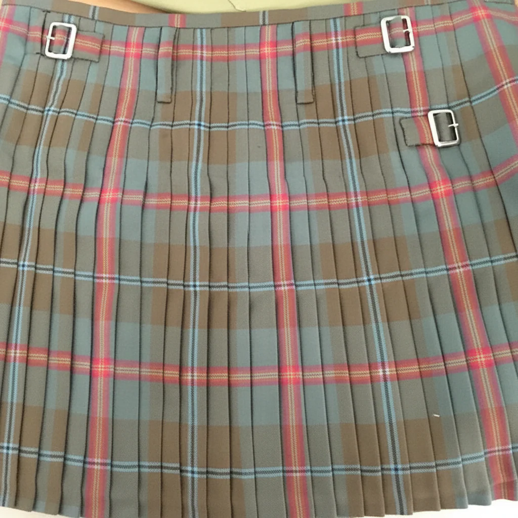 Young Weathered Heavyweight Hand Stitched Kilt - Image 3